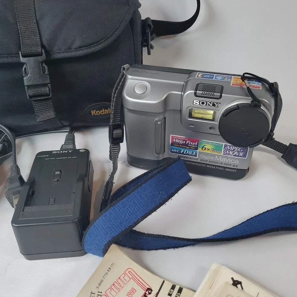 Vintage 1990s Sony Mavica MVC-FD83 1MP Digital Camera Floppy Disk -‎ FOR PARTS